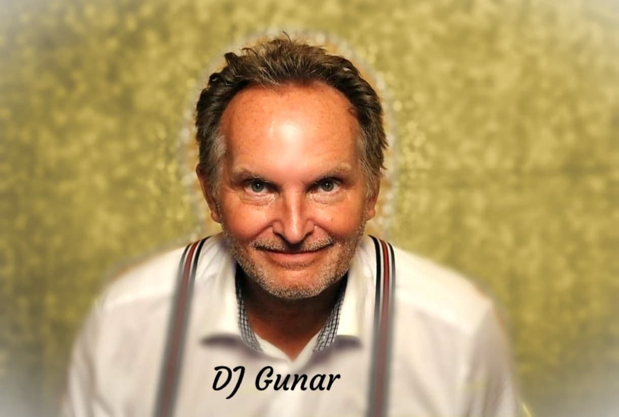 DJ Gunar mit Schriftzug – Hochzeits- und Event-DJ